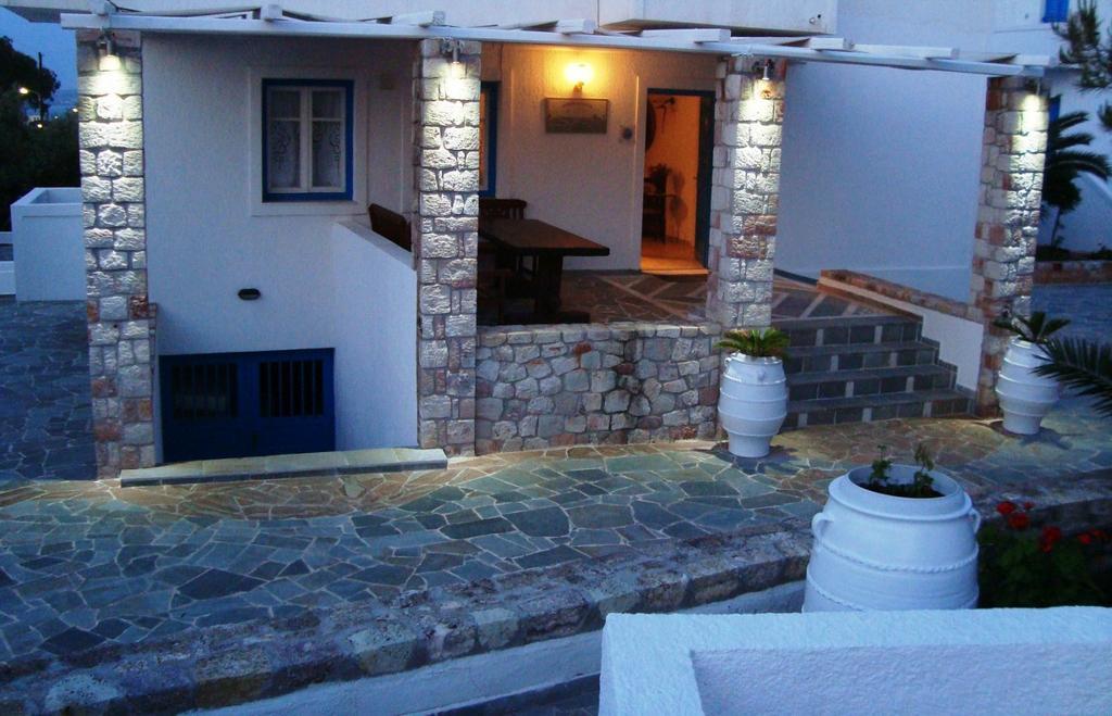 Glaronisia Hotel Pollonia Exterior photo