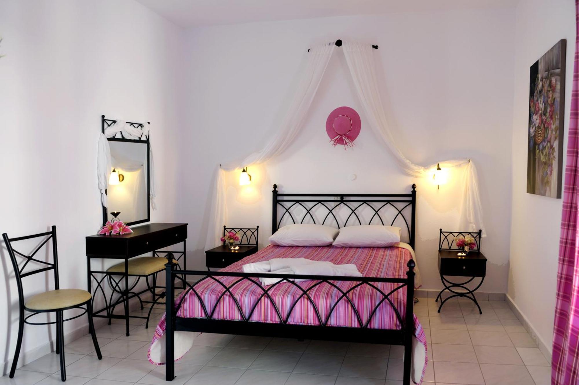 Glaronisia Hotel Pollonia Room photo
